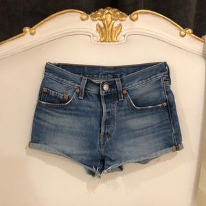 Women’s Levi Shorts size 24